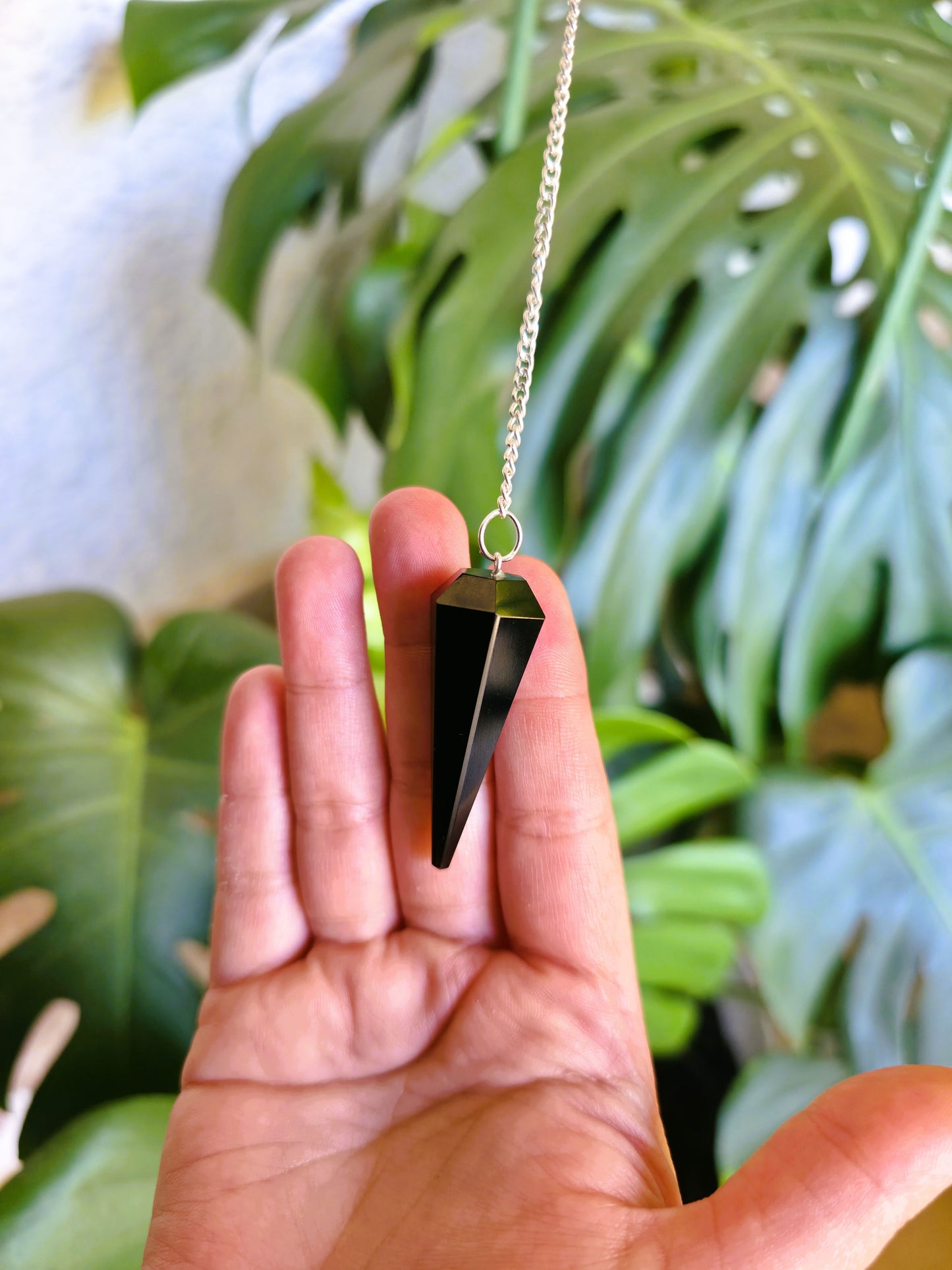 Péndulo de Obsidiana Negra natural con cadena plateada