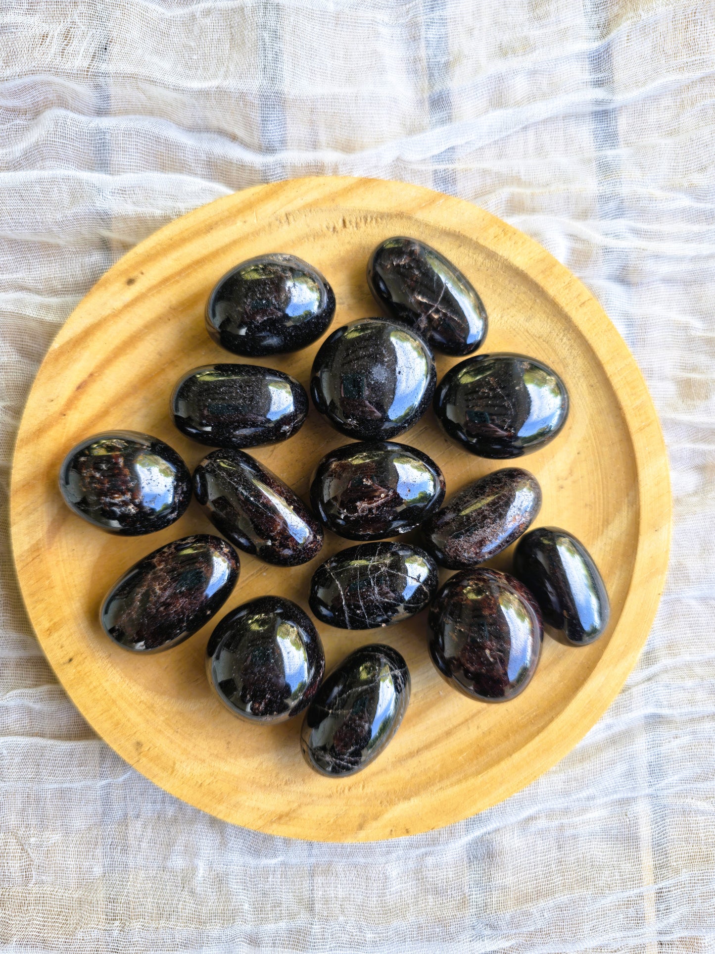 Rodado de granate 3-4 cm piedra energética pulida