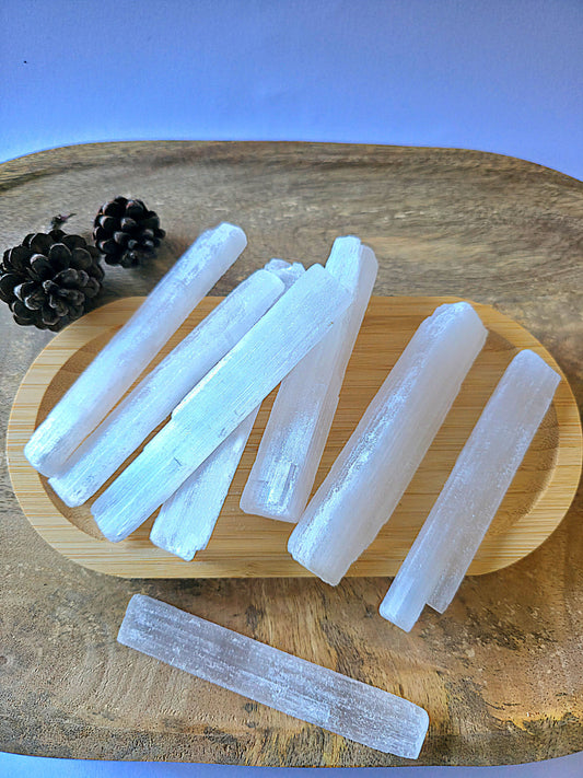 Barra de selenita natural 10 cm mineral de limpieza energética y elevación vibracional