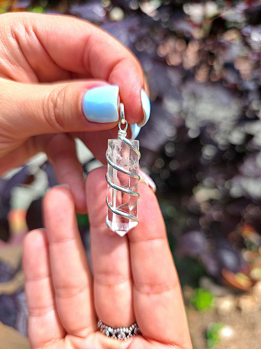 Colgante de Cuarzo Cristal/Cuarzo Blanco Punta en Espiral de Plata