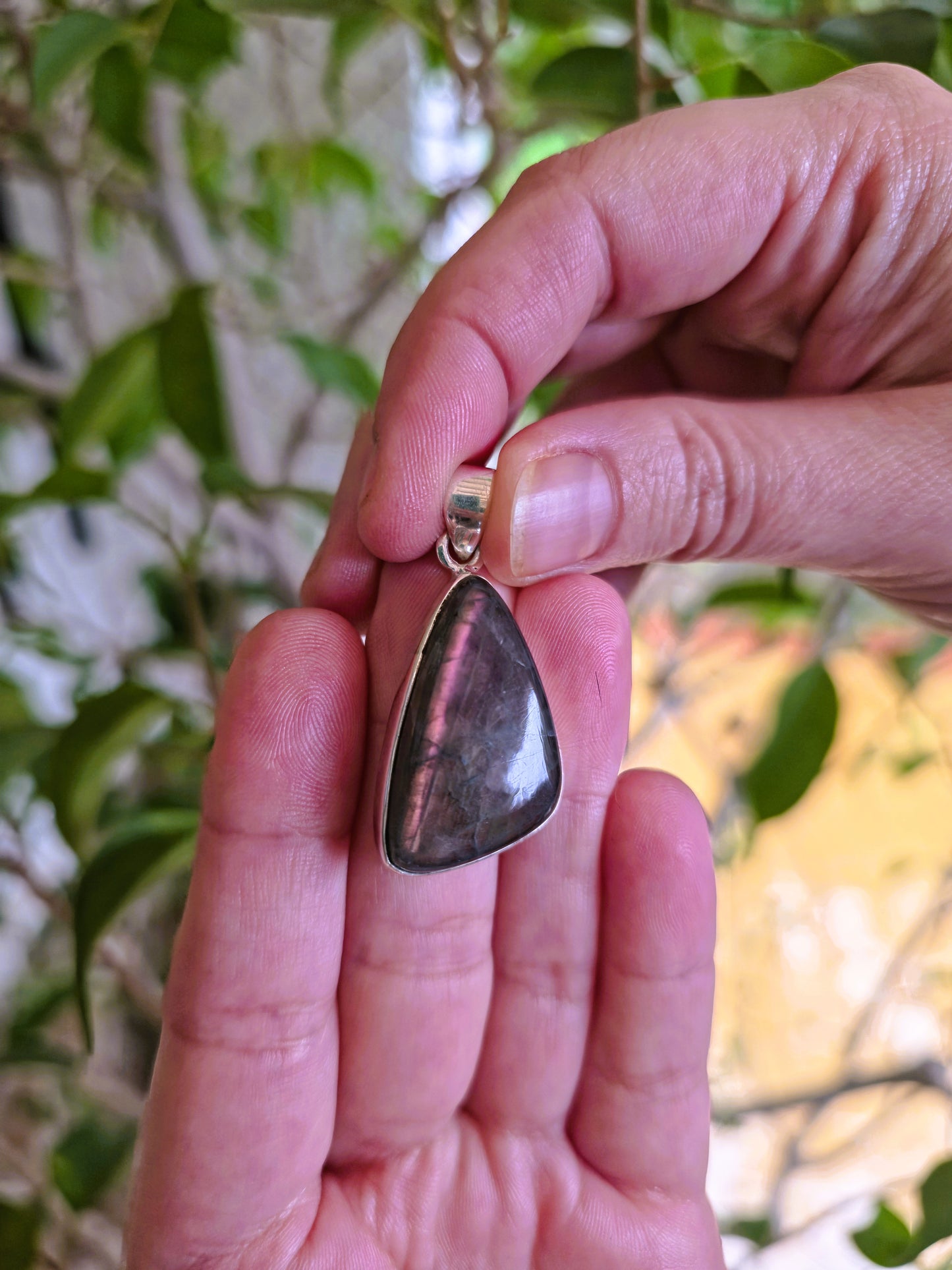 Colgante de Labradorita Violeta AAA en Plata de Ley · Pieza Única