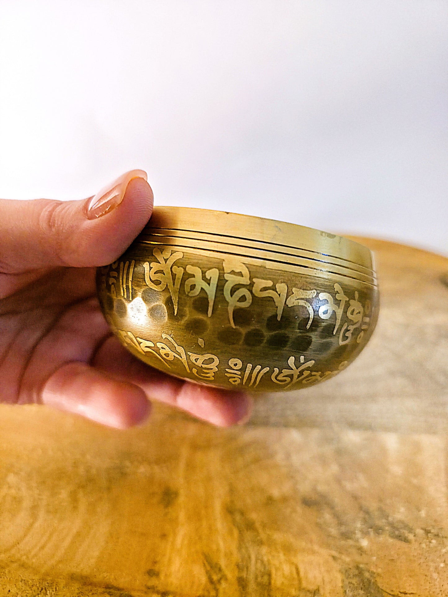 cuenco tibetano pequeño 8 cm decorado meditación artesanal foto 3