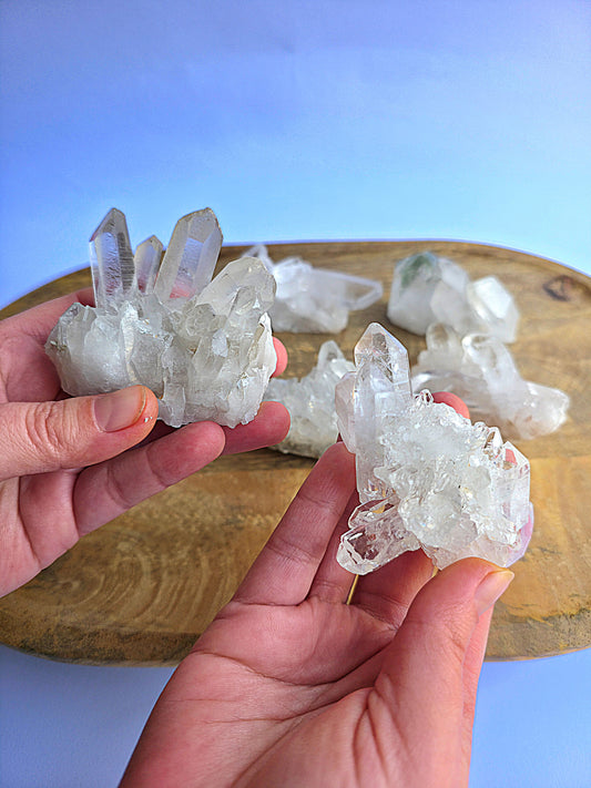 Drusa cuarzo cristal natural con puntas y cristales en bruto foto 3