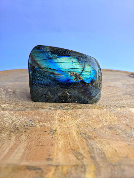 Monolito rodado de labradorita calidad extra modelo 4