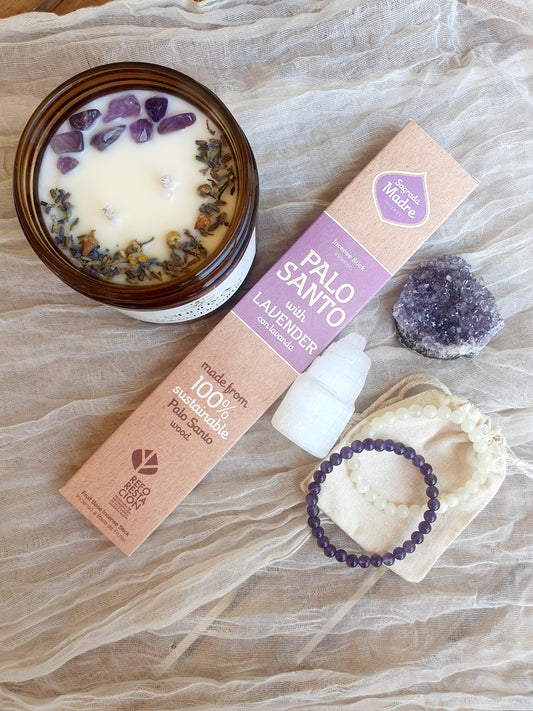Pack Alma en Calma para dormir bien, vela artesanal, minerales e incienso de lavanda.