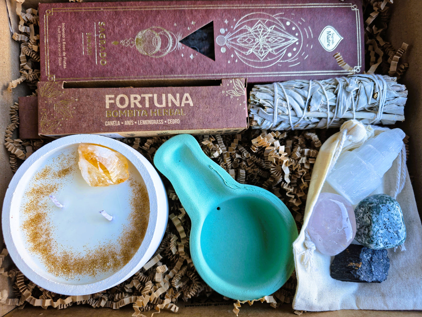 Pack Altar de Yule con minerales, salvia blanca y cuarzo rosa para atraer luz y abundancia