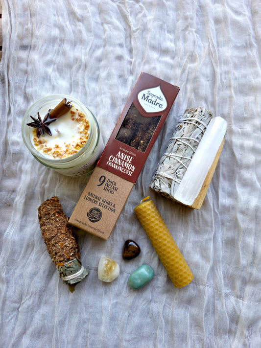 Pack Brillo de Canela con vela White Magic, inciensos, sahumito artesanal, vela de miel y rodados minerales