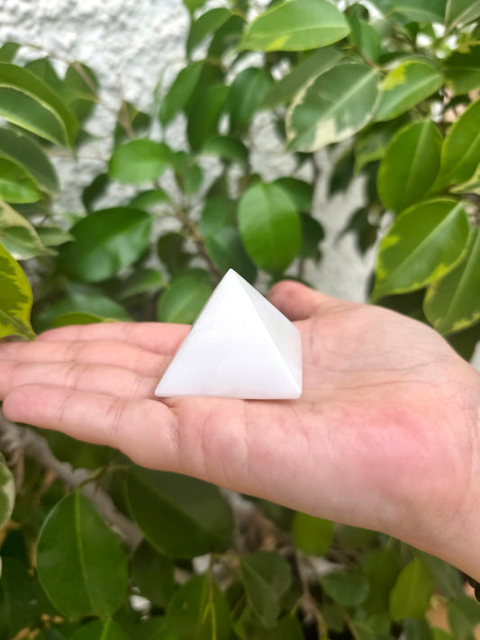 Pirámide de ónix natural 40 mm protección y energía