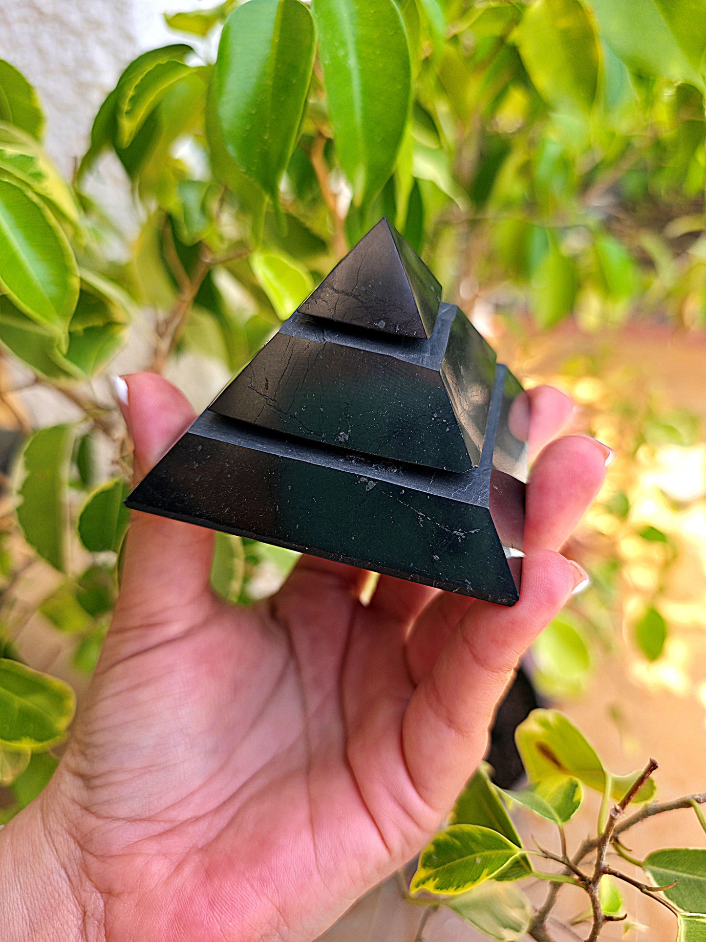 piramide sakkara de shungita calidad extra 7x7 cm foto 3