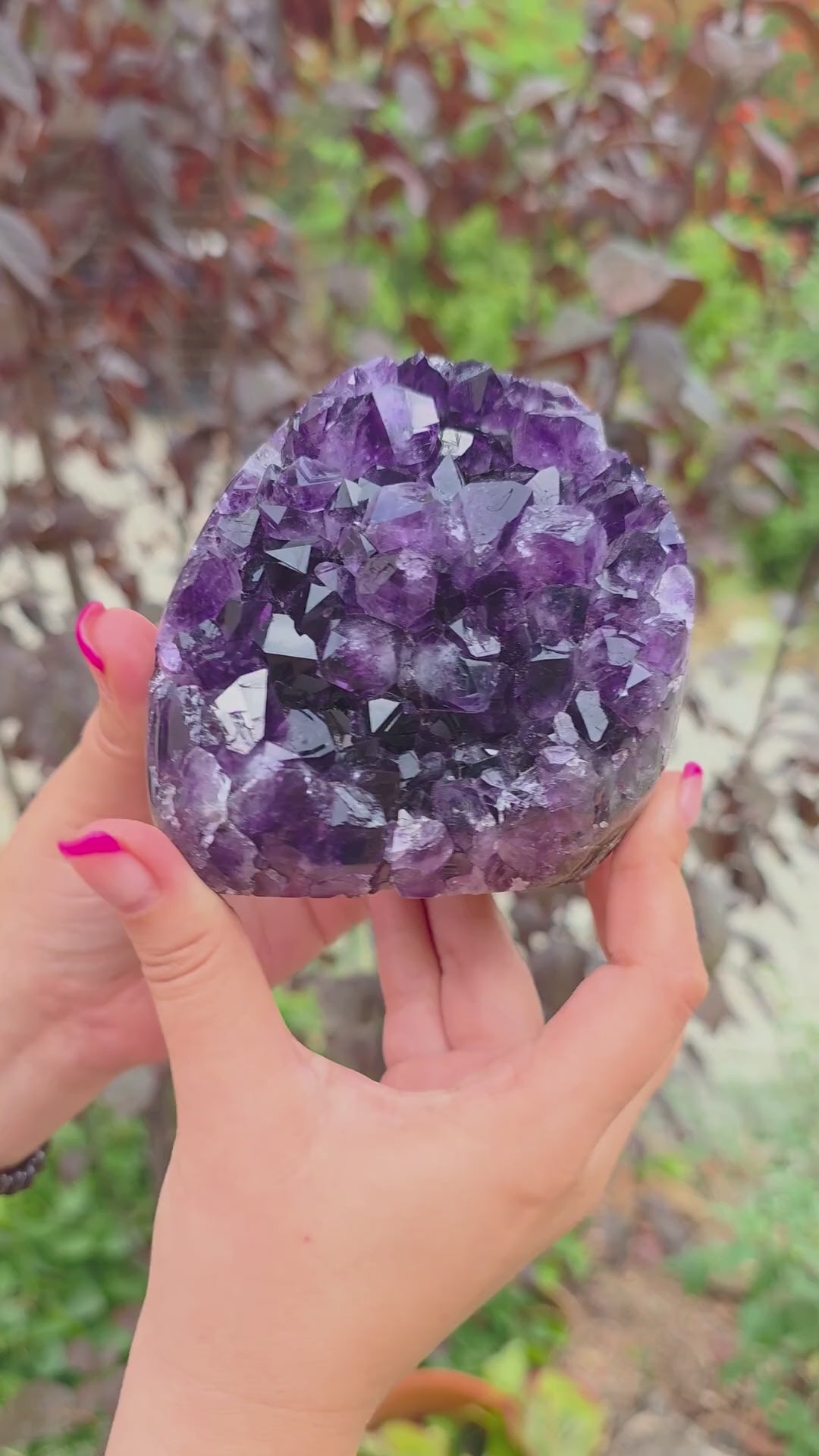 Drusa de amatista natural muy morada Super Extra pulida Cut Base pieza única video
