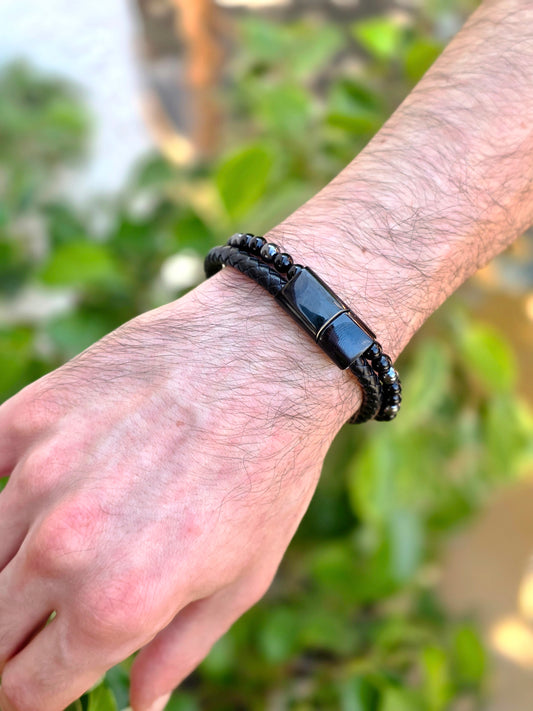 Pulsera Aska de cuero negro con hematite y ónix – amuleto de fuerza y protección