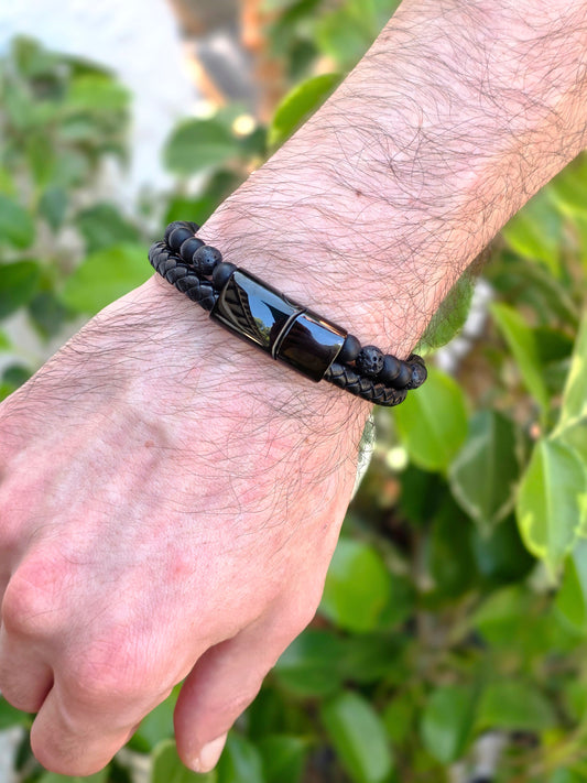 Pulsera Aska de cuero negro con lava volcánica y shungita – vitalidad y protección energética