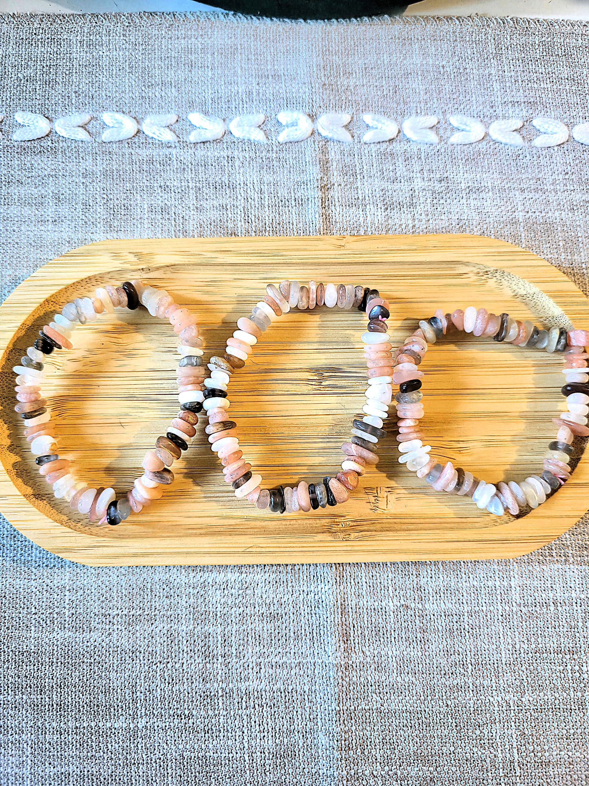 pulsera piedra luna multicolor armonía emocional