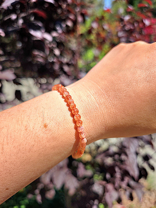 Pulsera de Piedra Sol 4 mm mineral natural para energía y bienestar