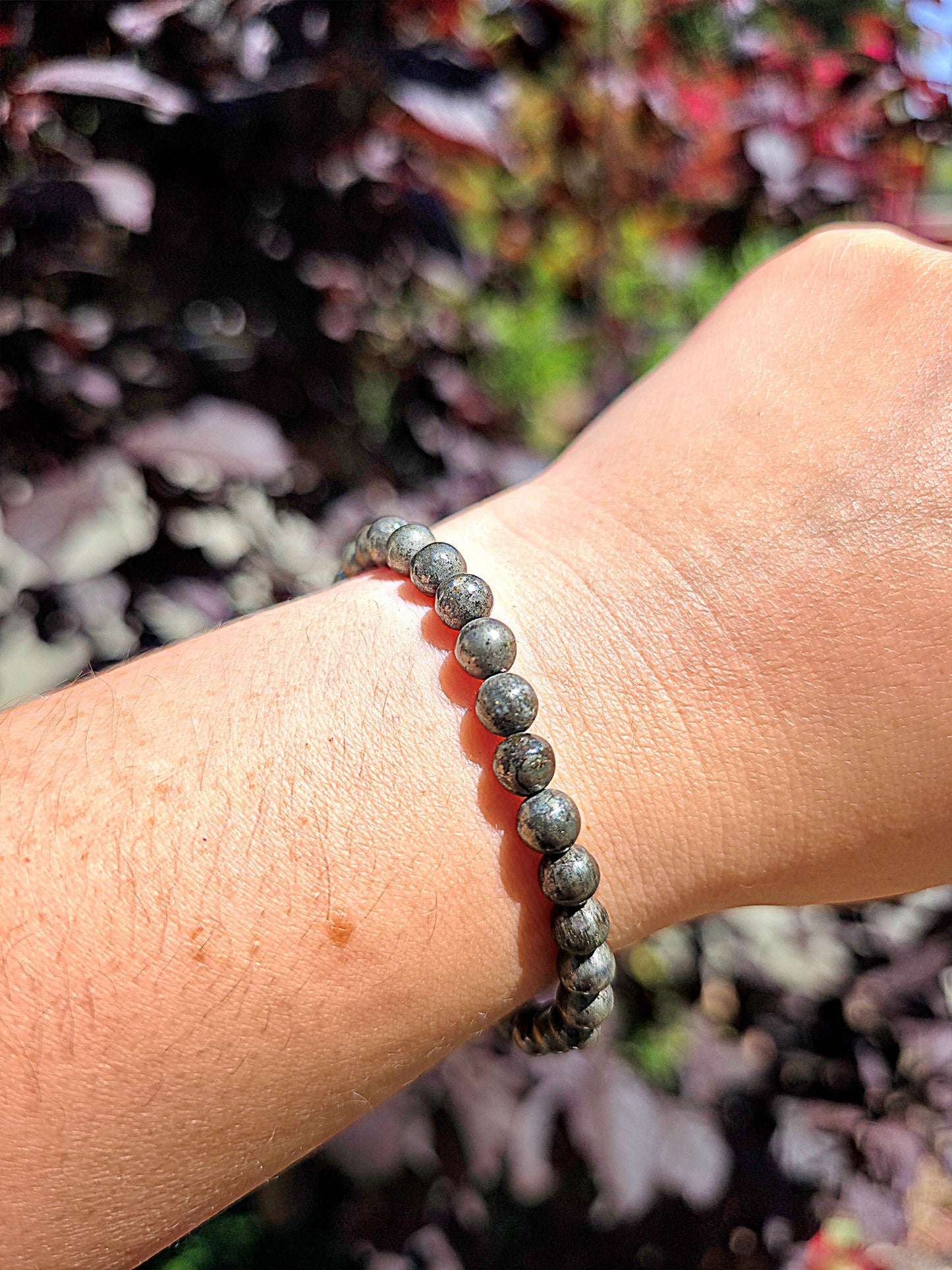Pulsera Pirita 6 mm mineral natural abundancia y energía