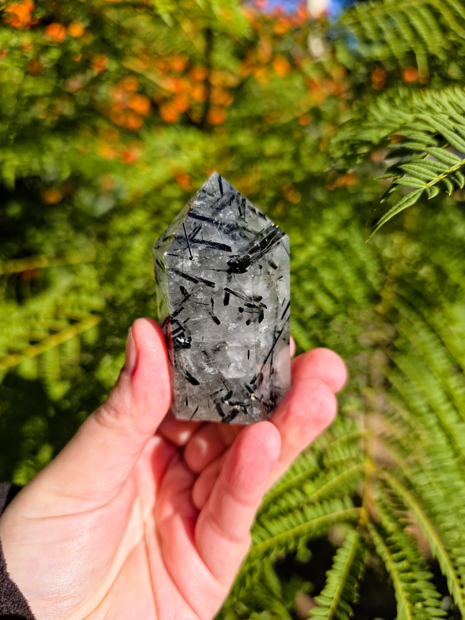 punta cuarzo turmalinado natural