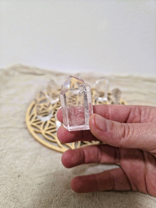 Punta generadora de cuarzo cristal pequeña ideal para terapias energéticas