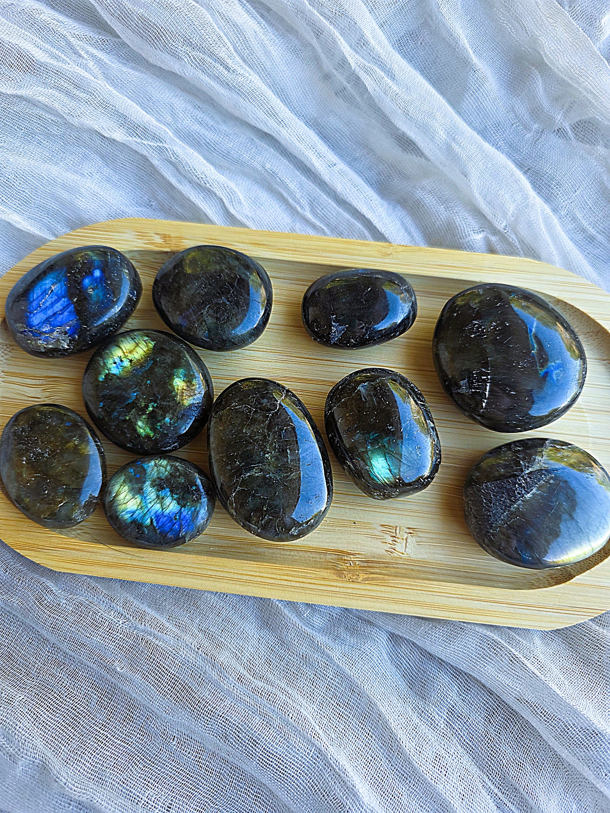 Rodados pulidos de labradorita de 3 a 4 cm