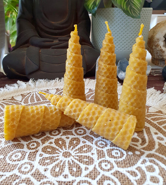 vela de miel artesanal cilíndrica 3x10 cm hecha a mano con cera de abeja natural