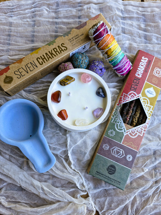 Pack especial 7 Chakras con vela aromática, incienso natural, sahumerio y minerales para armonizar energía